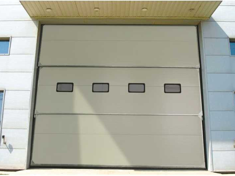 多段提升門(圖1) 多段提升門(圖1)